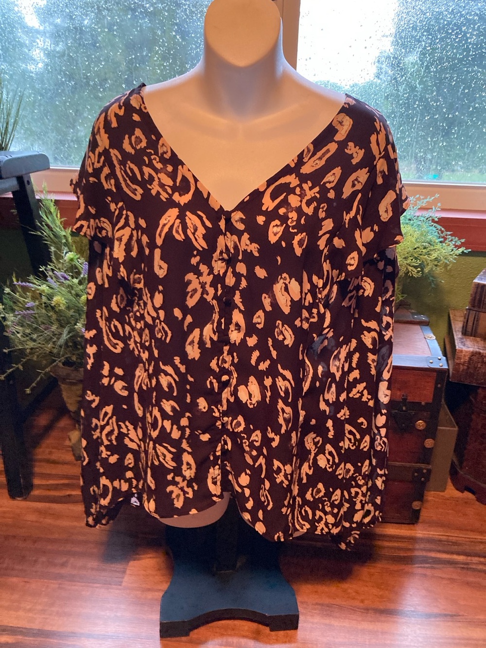 Nine West XL long sleeve ruffled shoulders button up blouse